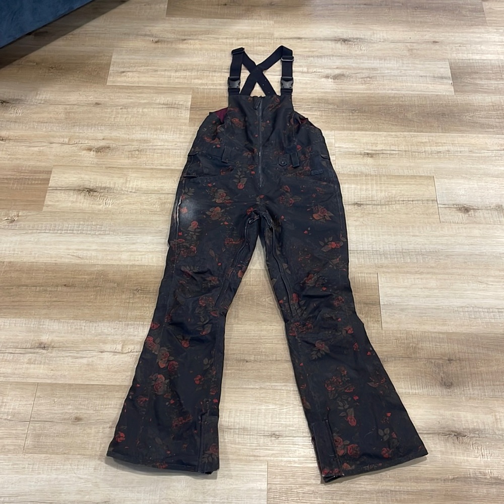 Volcom Womens Snowboard Ski Bibs Overalls